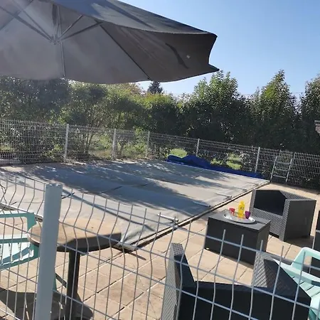 Villa Grande Maison, Piscine Et Poele A Bois , A Soual