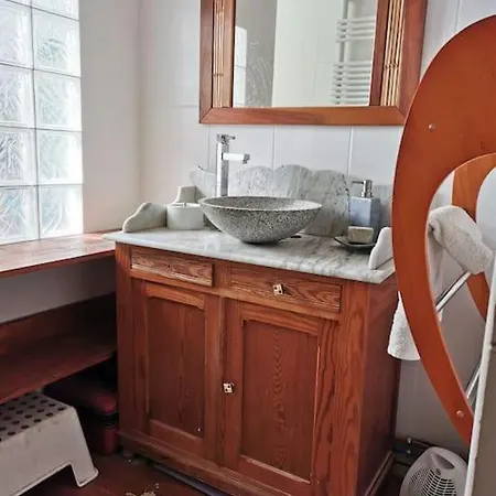 Grande Maison, Piscine Et Poele A Bois , A Villa *