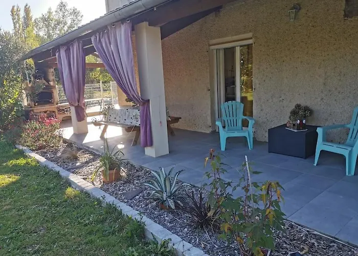 Grande Maison, Piscine Et Poele A Bois , A Вилла Soual